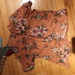 Women's botton up Hawaiian shirt
